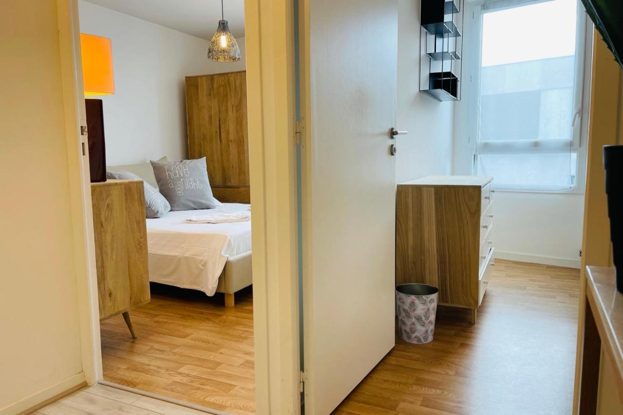 Bright Apartment In A New Building With Garage Tours Exterior photo